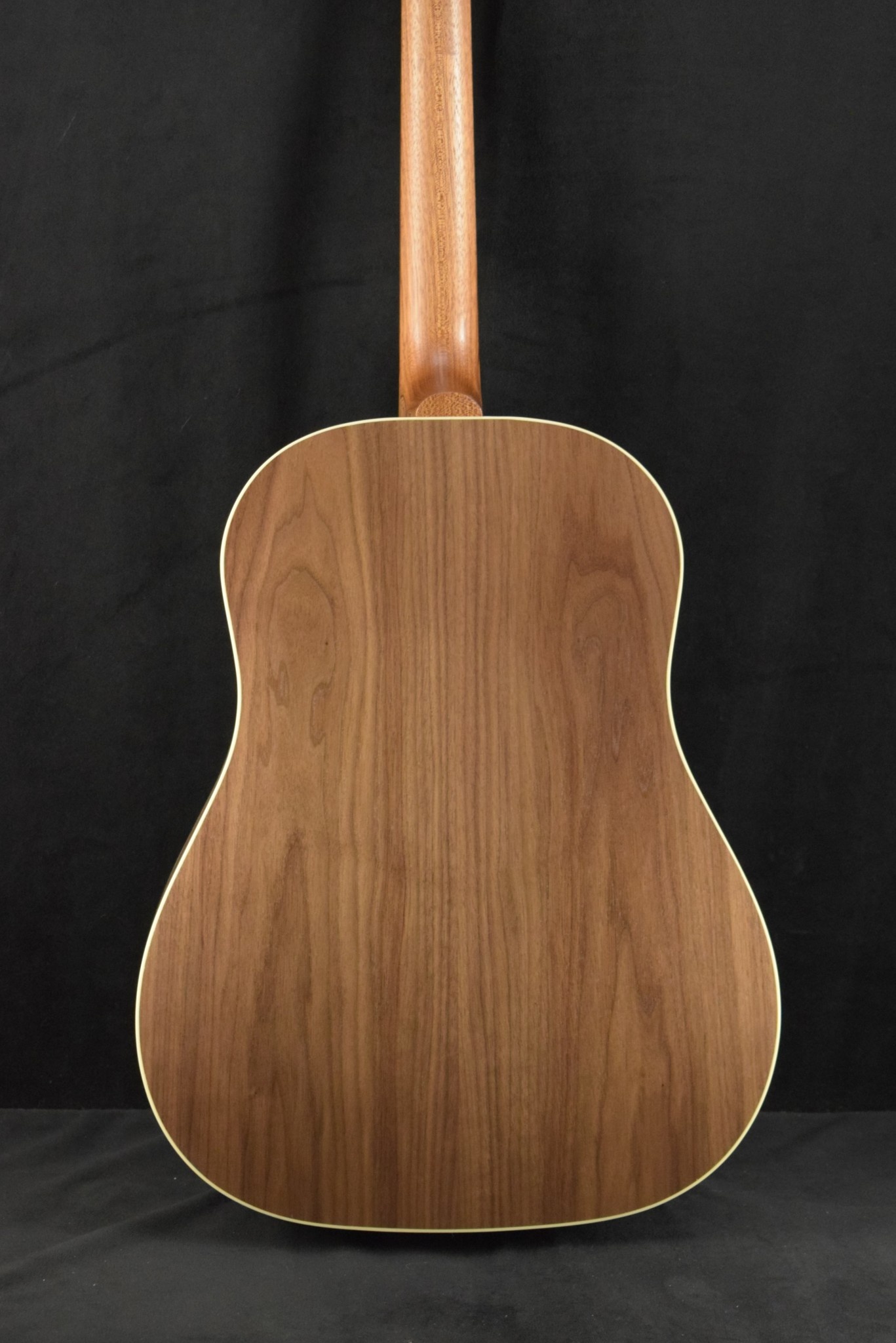 Gibson Gibson J-45 Studio Walnut Satin Natural