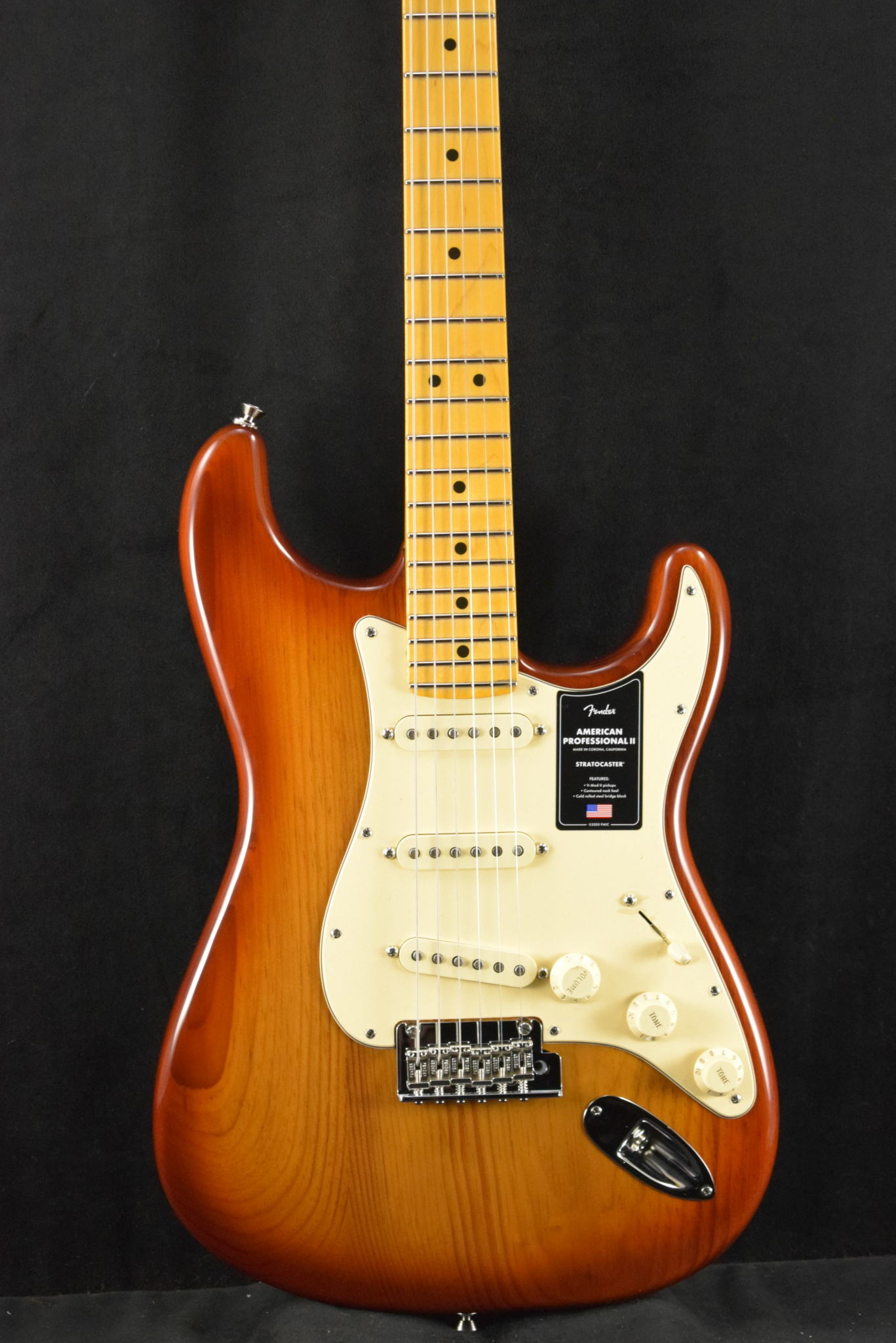 Fender Fender American Professional II Stratocaster Sienna Sunburst Maple Fingerboard