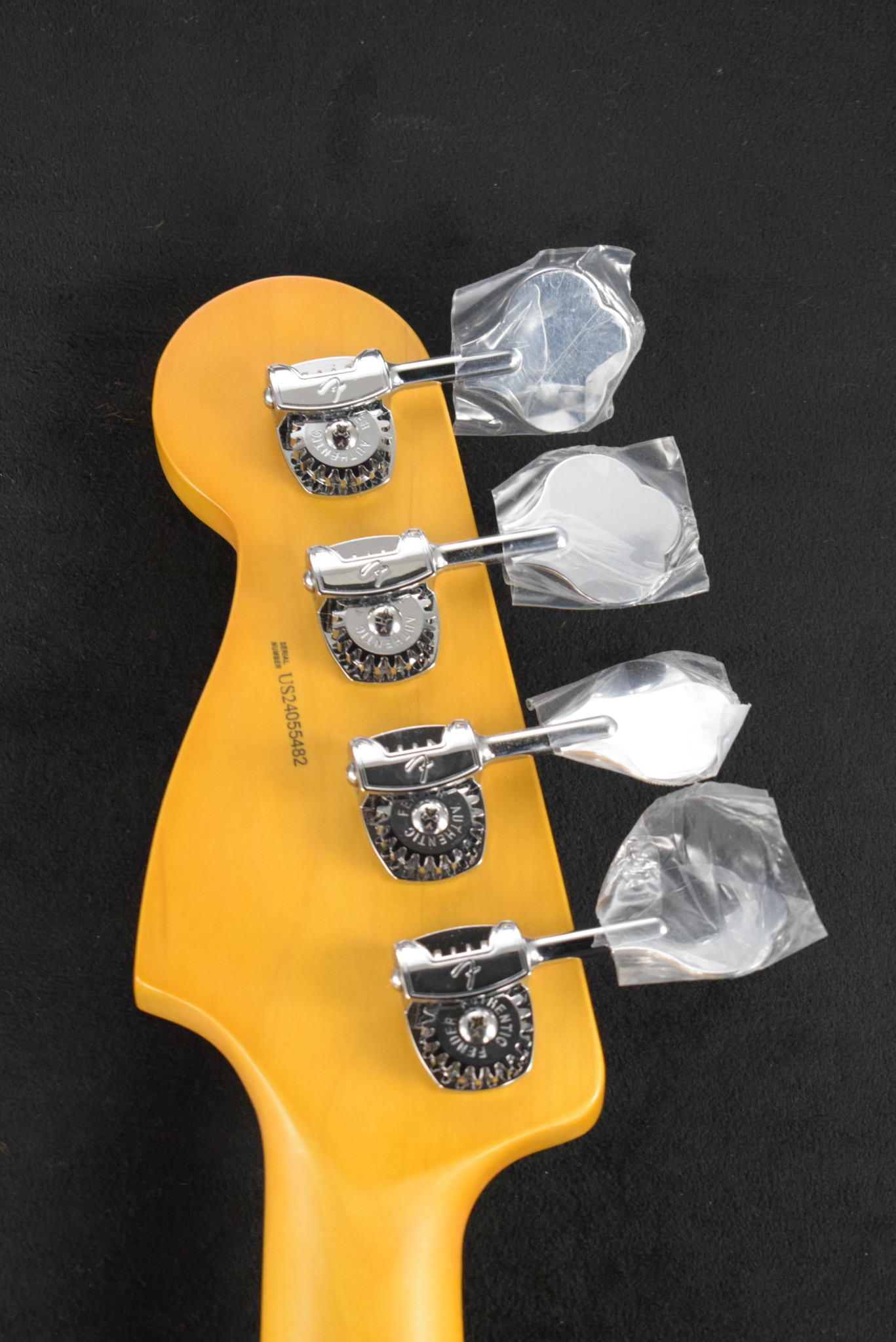 Fender Fender American Professional II Precision Bass Olympic White Maple Fingerboard