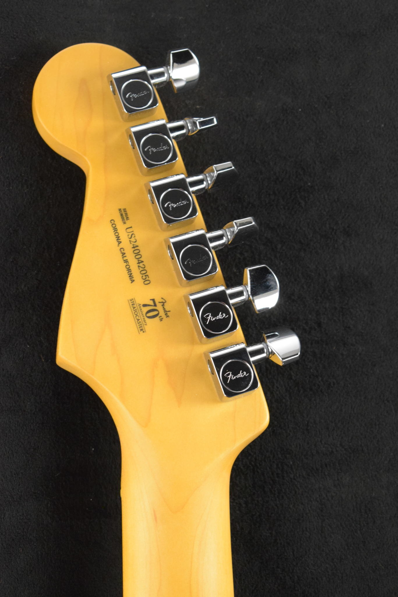 Fender Fender American Professional II Stratocaster HSS 3-Color Sunburst Maple Fingerboard