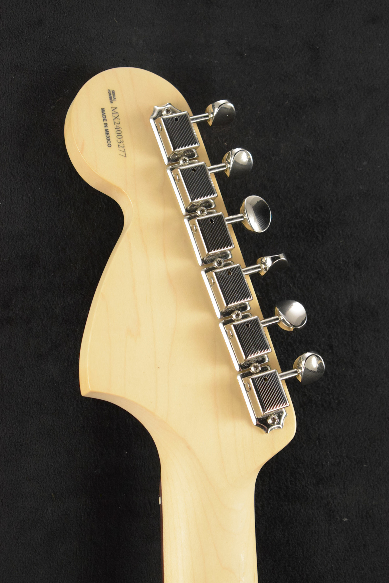 Fender Fender Limited Edition Tom DeLonge Stratocaster Surf Green Rosewood Fingerboard