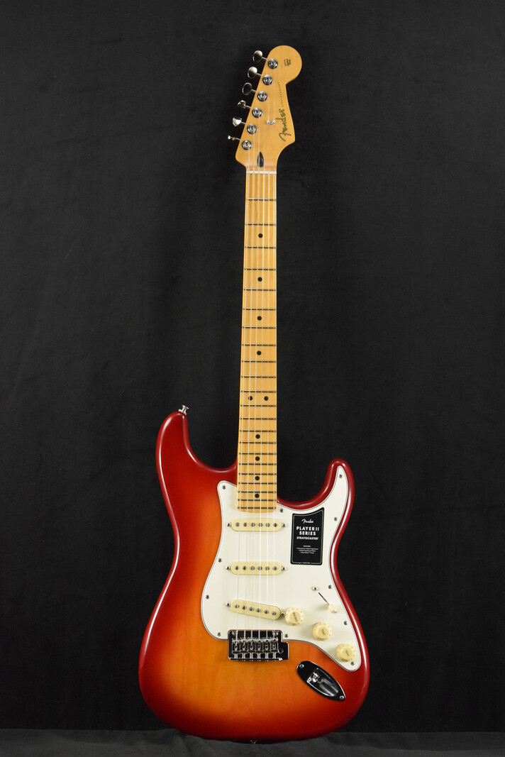 Fender Fender Player II Stratocaster Aged Cherry Burst Maple Fingerboard