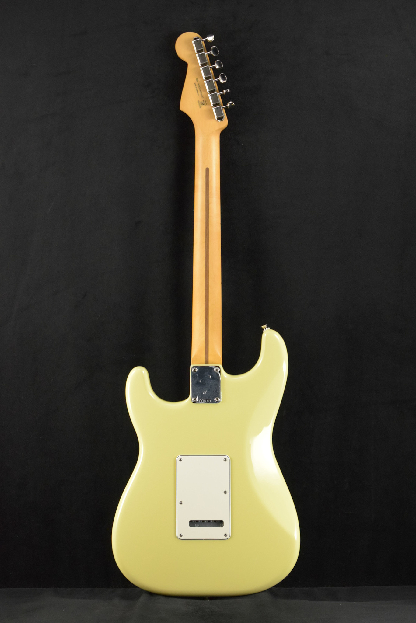 Fender Fender Player II Stratocaster HSS Hialeah Yellow Maple Fingerboard