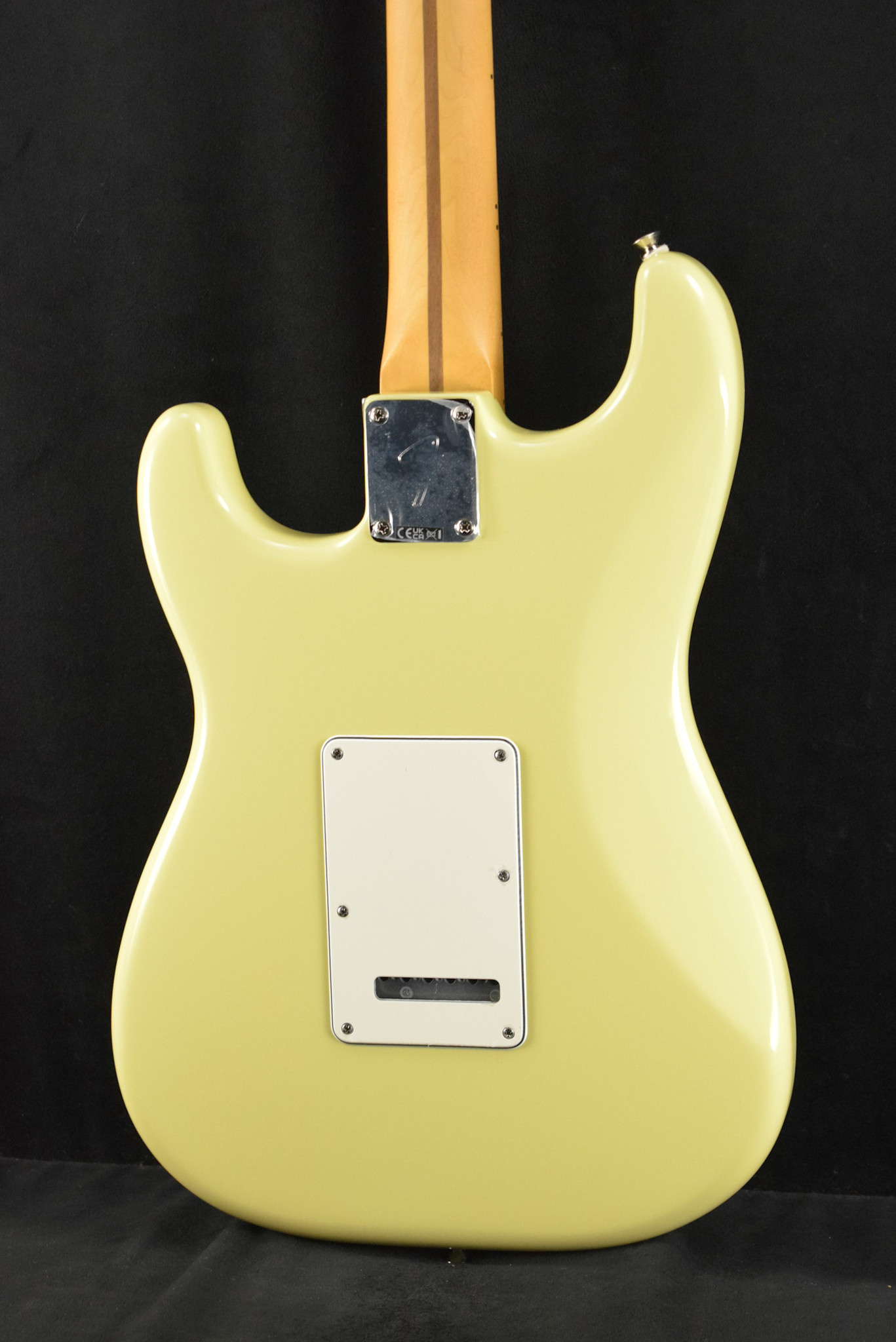 Fender Fender Player II Stratocaster HSS Hialeah Yellow Maple Fingerboard