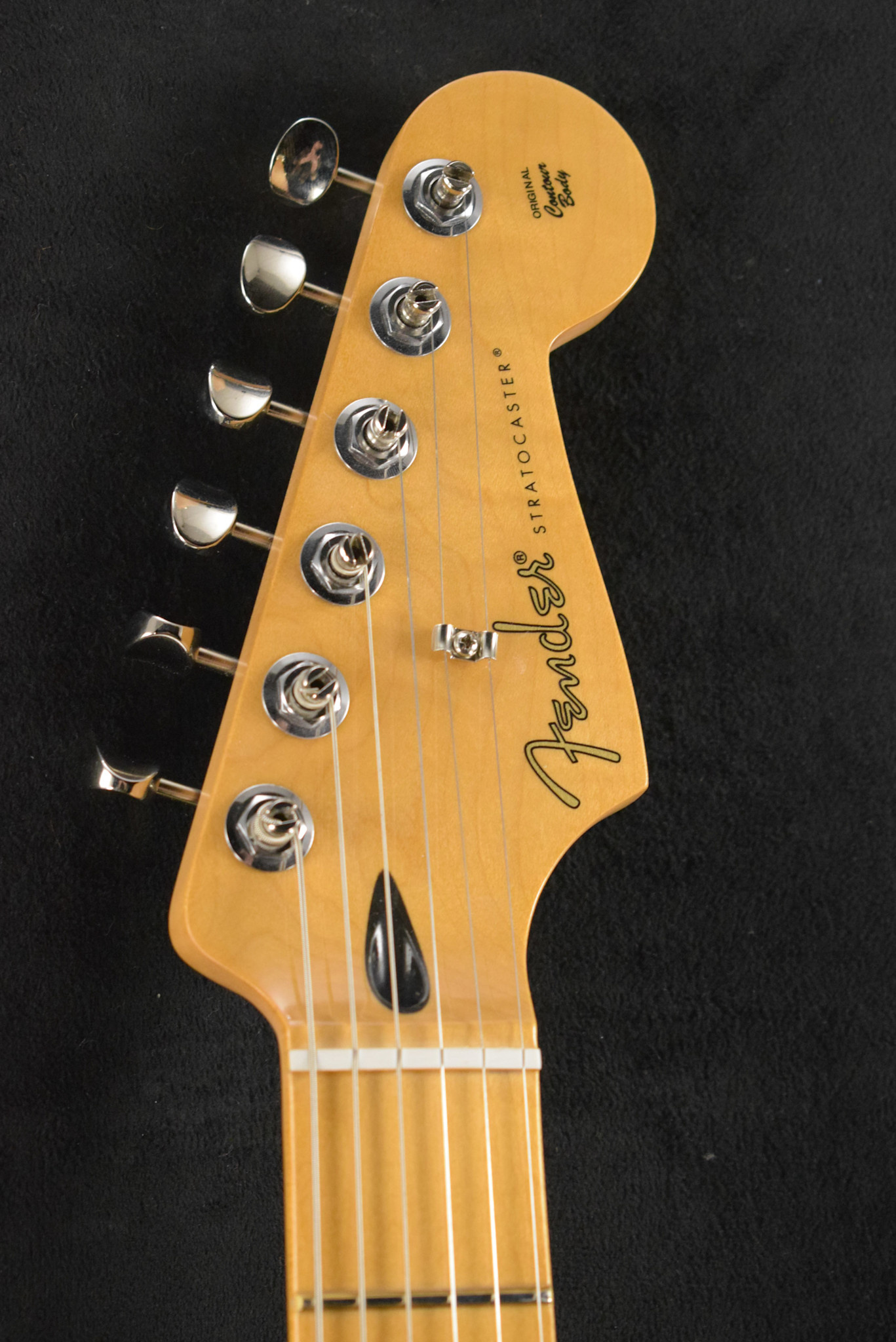 Fender Fender Player II Stratocaster HSS Hialeah Yellow Maple Fingerboard