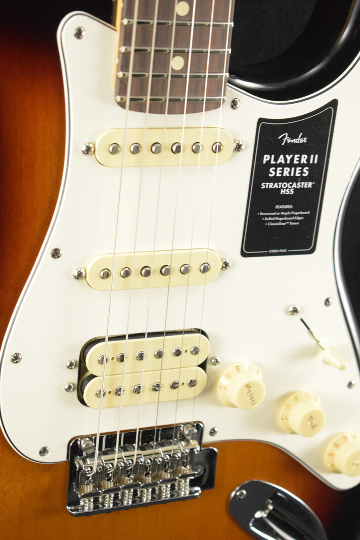 Fender Fender Player II Stratocaster HSS 3-Color Sunburst Rosewood Fingerboard