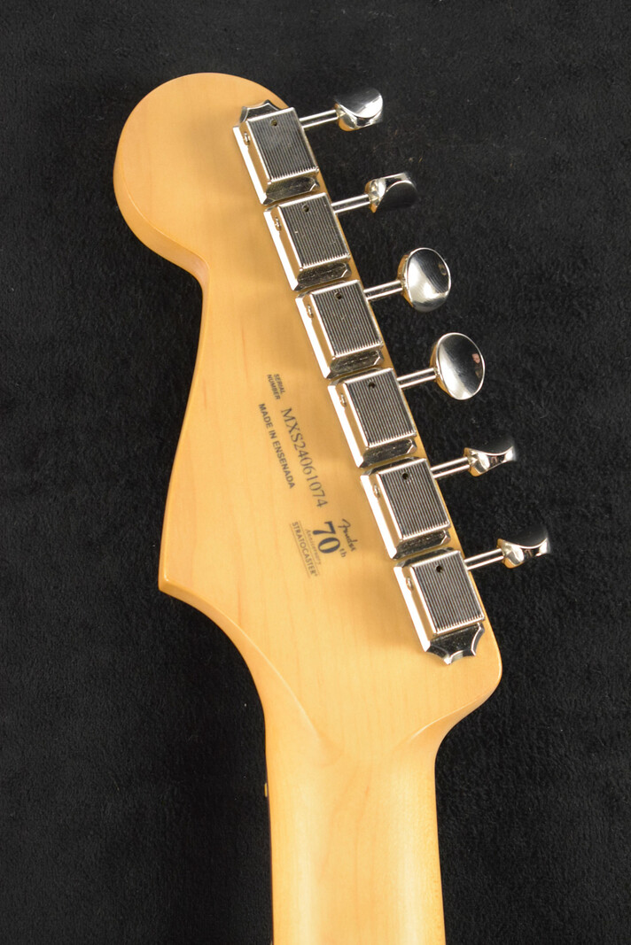 Fender Fender Player II Stratocaster HSS 3-Color Sunburst Rosewood Fingerboard