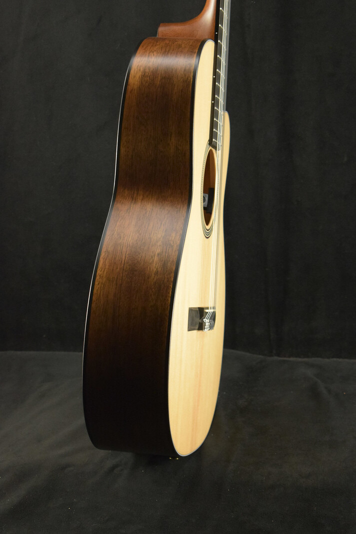 Martin Martin 000C12-16E Nylon-String Acoustic Electric Natural Satin