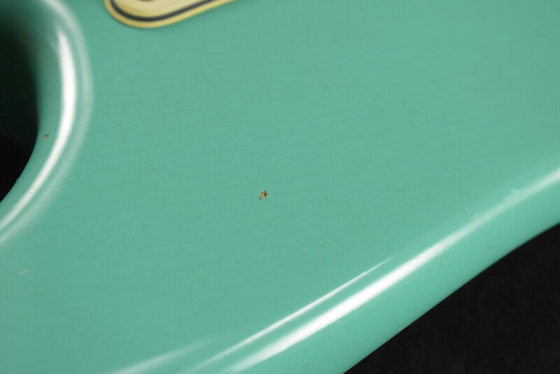 Fender Fender Limited Edition '63 Stratocaster Journeyman Relic Aged Sea Foam Green 3A Rosewood Fingerboard