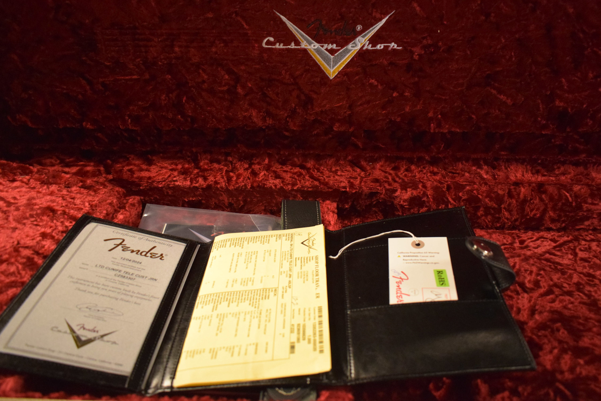 Fender Fender Limited Edition CuNiFe Telecaster Custom Journeyman Relic Aged Silver Sparkle 3A Rosewood Fingerboard