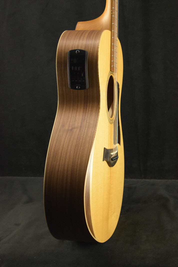 Taylor Taylor Academy 12e Walnut/Spruce