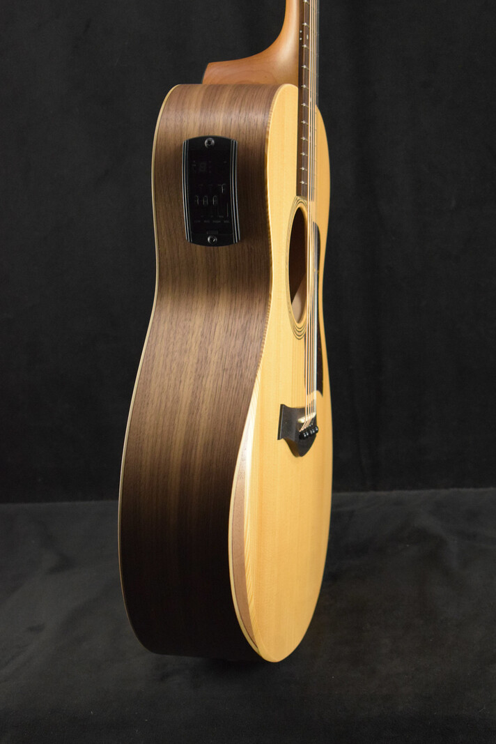 Taylor Taylor Academy 12e Walnut/Spruce