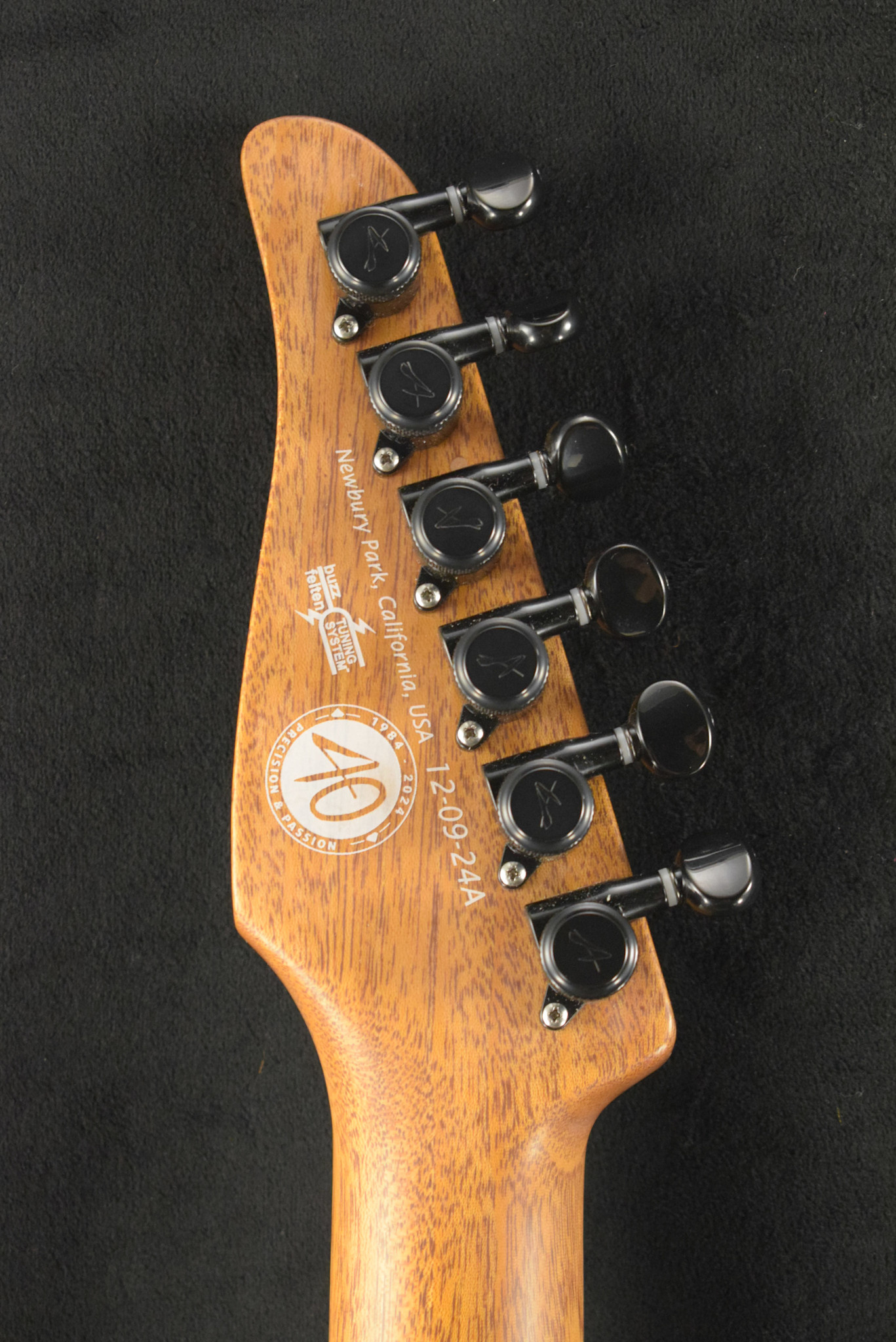 Tom Anderson Tom Anderson Raven Superbird Satin Organic Grain Super Sonic Gray with Black