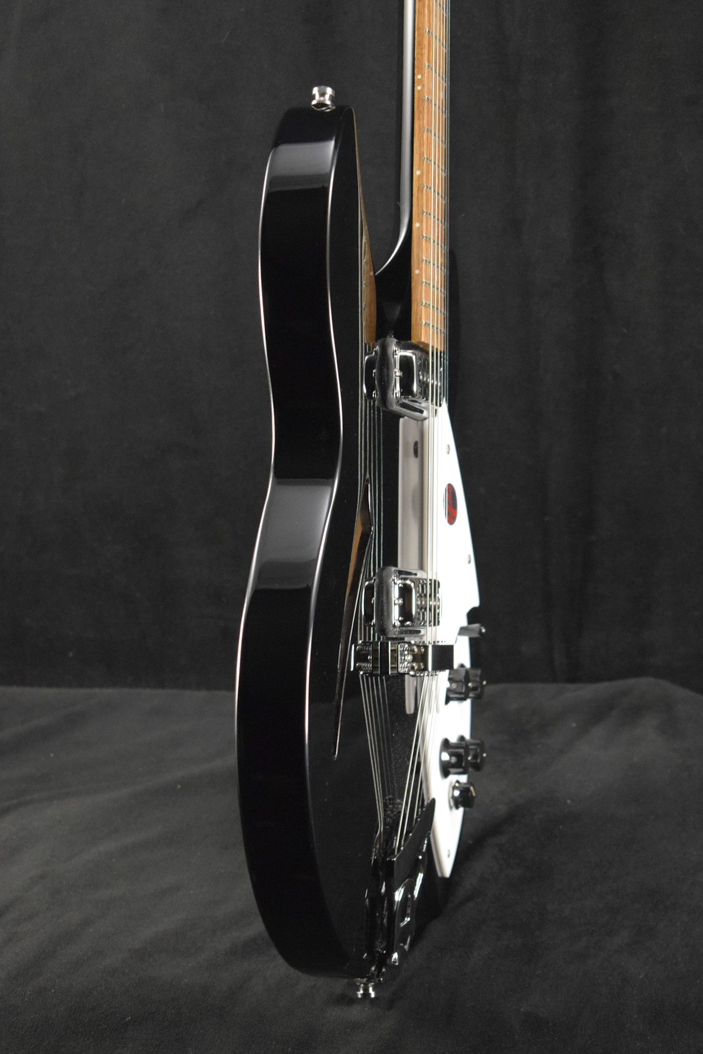 Rickenbacker Model 330 - Jetglo
