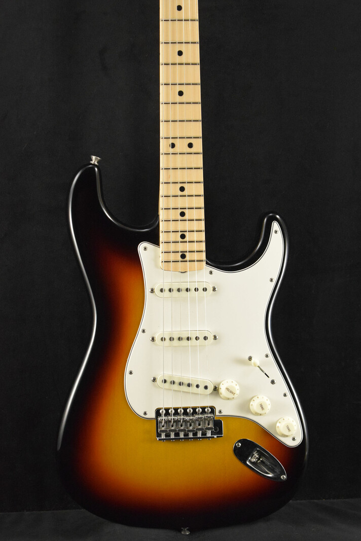 Fender Fender Custom Shop 1968 Stratocaster DLX Closet Classic 3-Color Sunburst