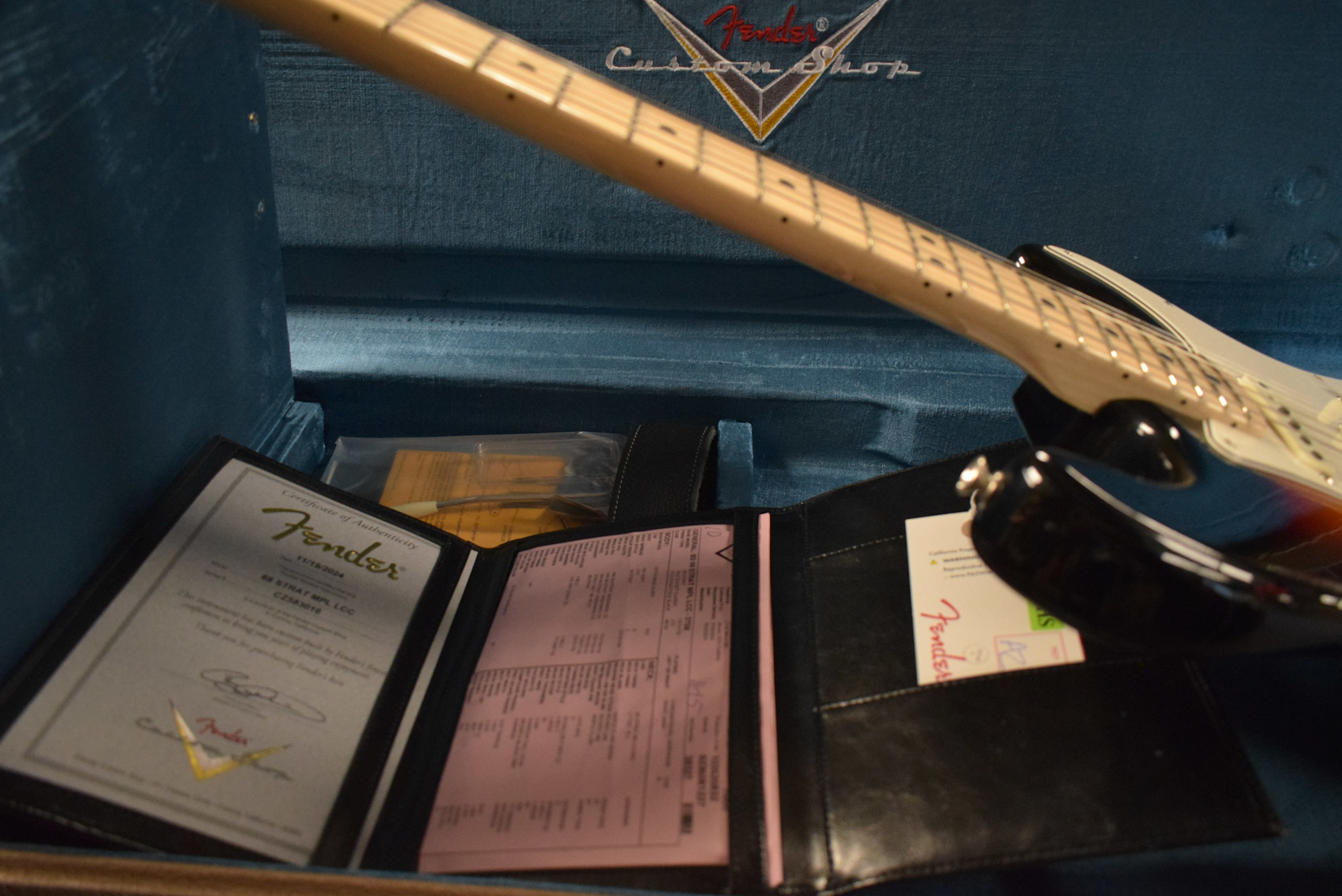 Fender Fender Custom Shop 1968 Stratocaster DLX Closet Classic 3-Color Sunburst