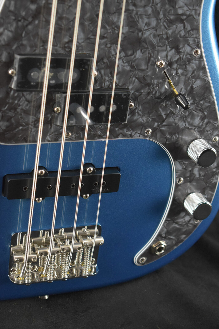 Fender Fender Tony Franklin Fretless Precision Bass Lake Placid Blue Ebony Fingerboard