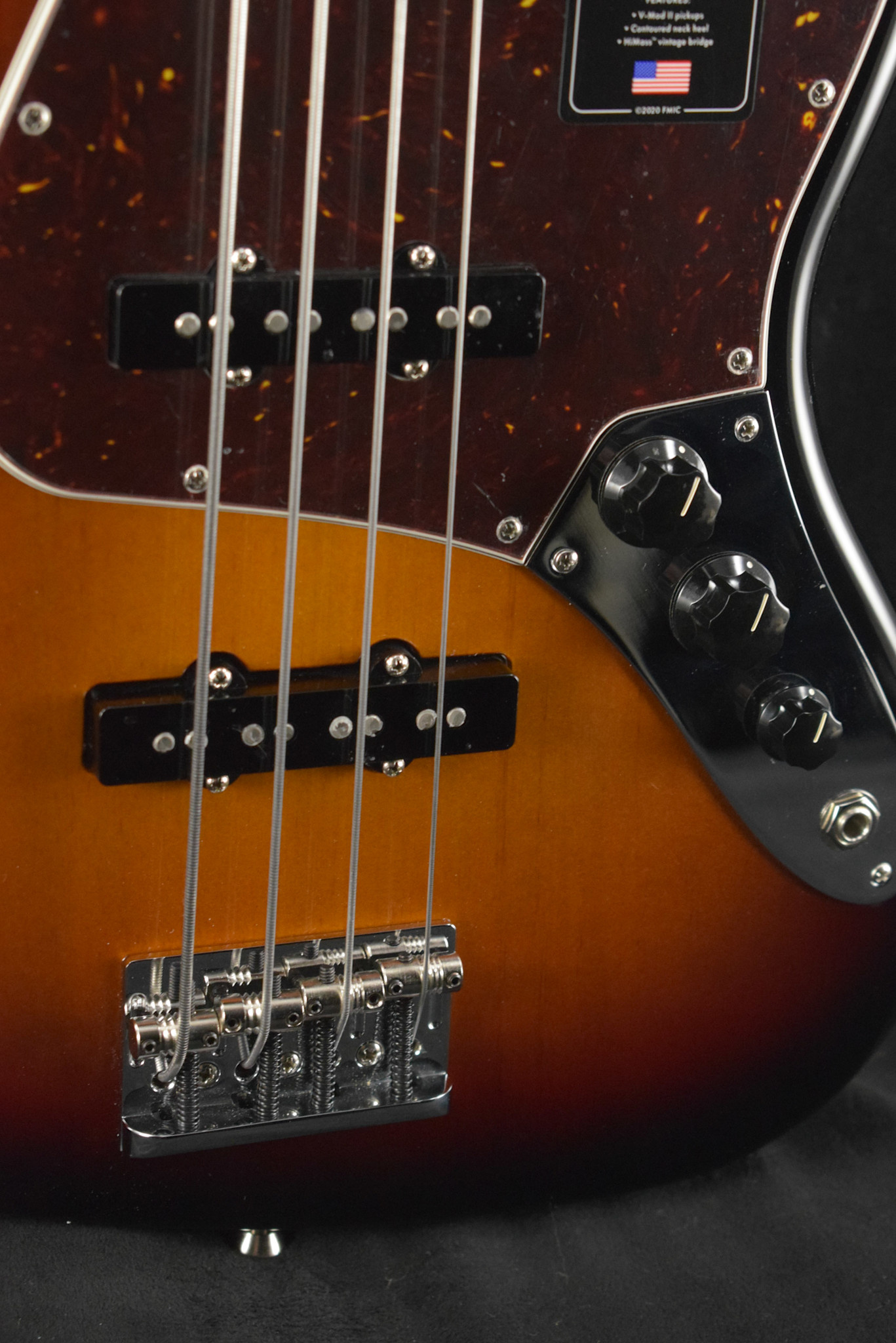 Fender Fender American Professional II Jazz Bass Fretless Rosewood Fingerboard 3-Color Sunburst