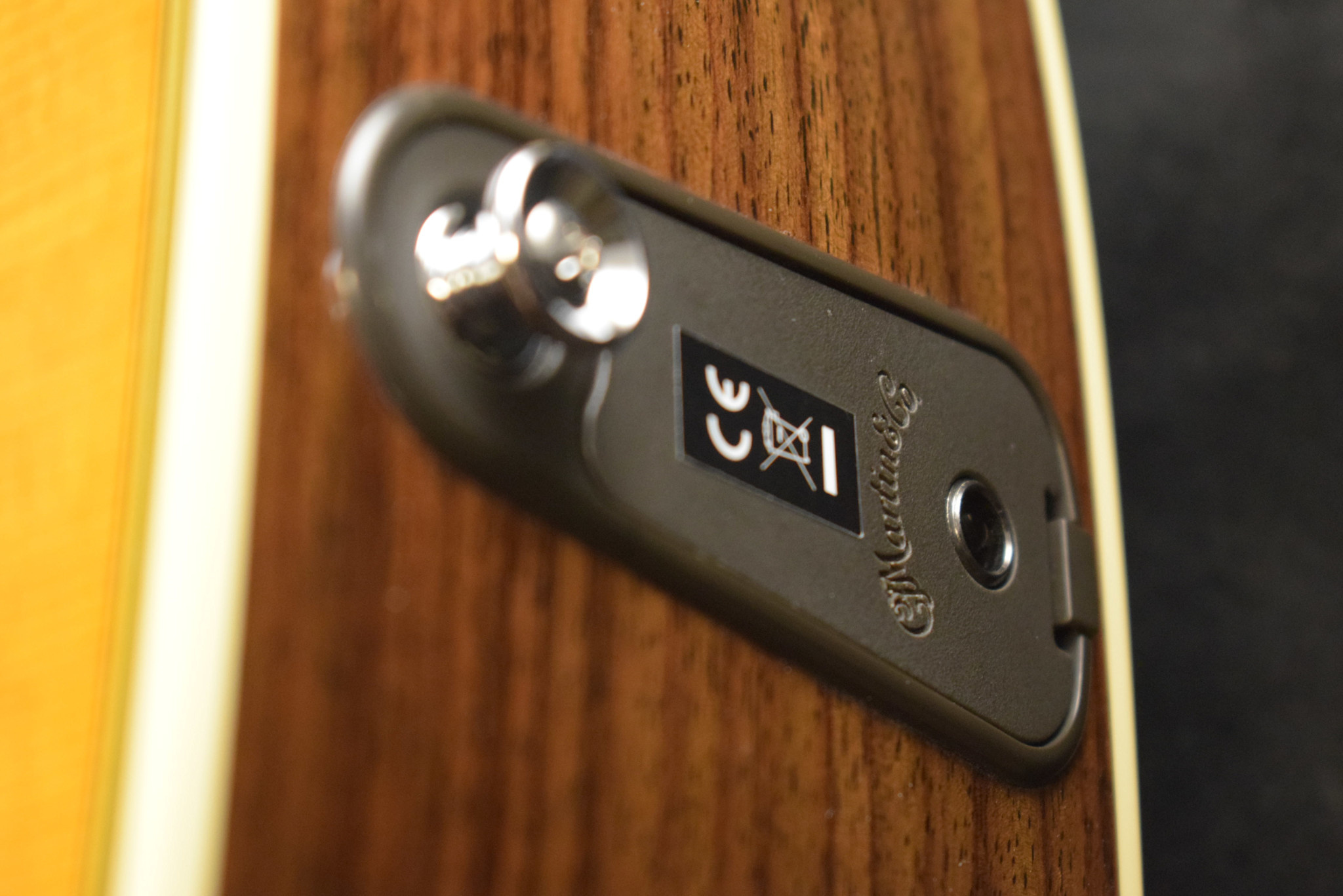 Martin Martin M-6 Johnny Marr LR Baggs Anthem