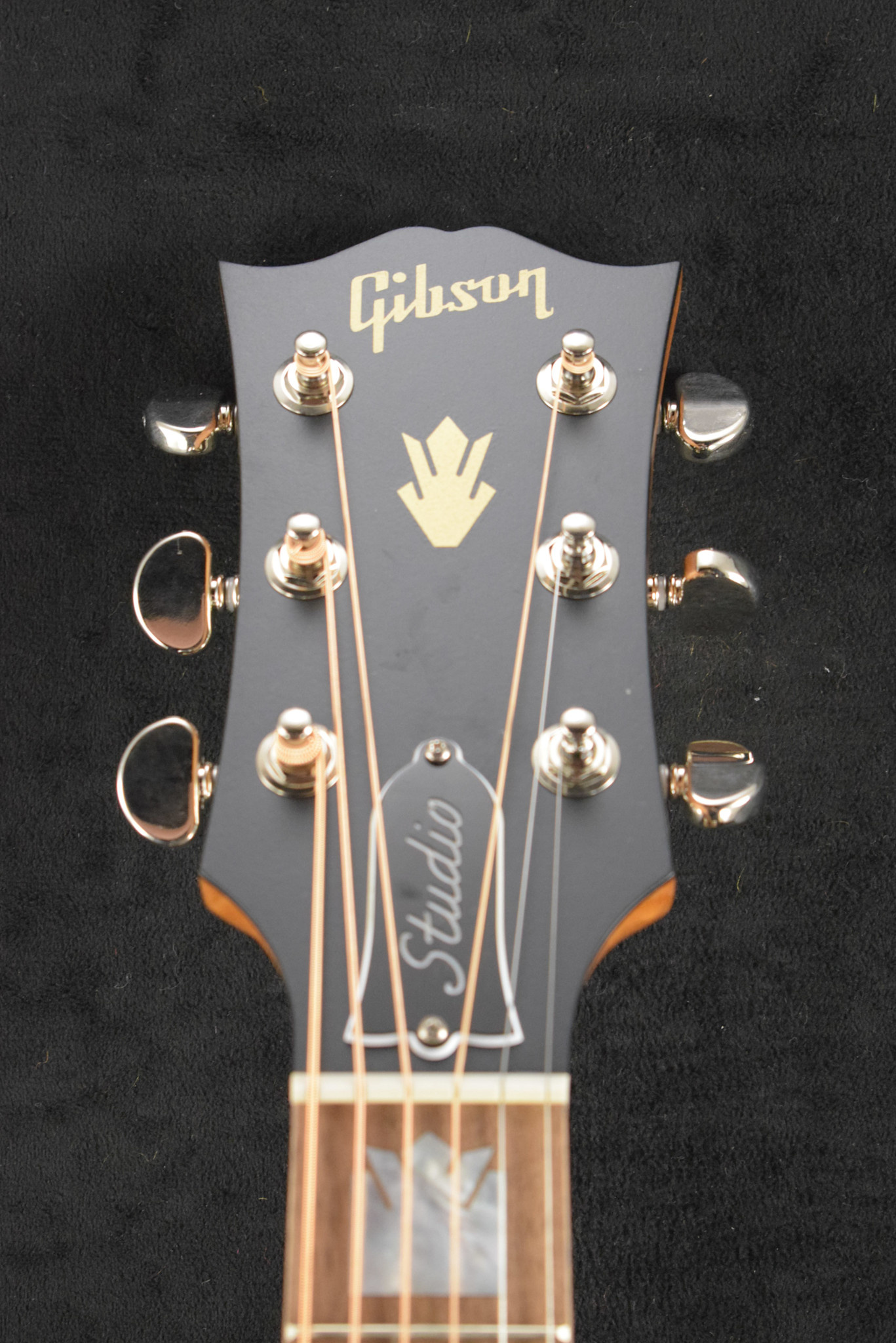 Gibson Gibson SJ-200 Studio Walnut Satin Walnut Burst