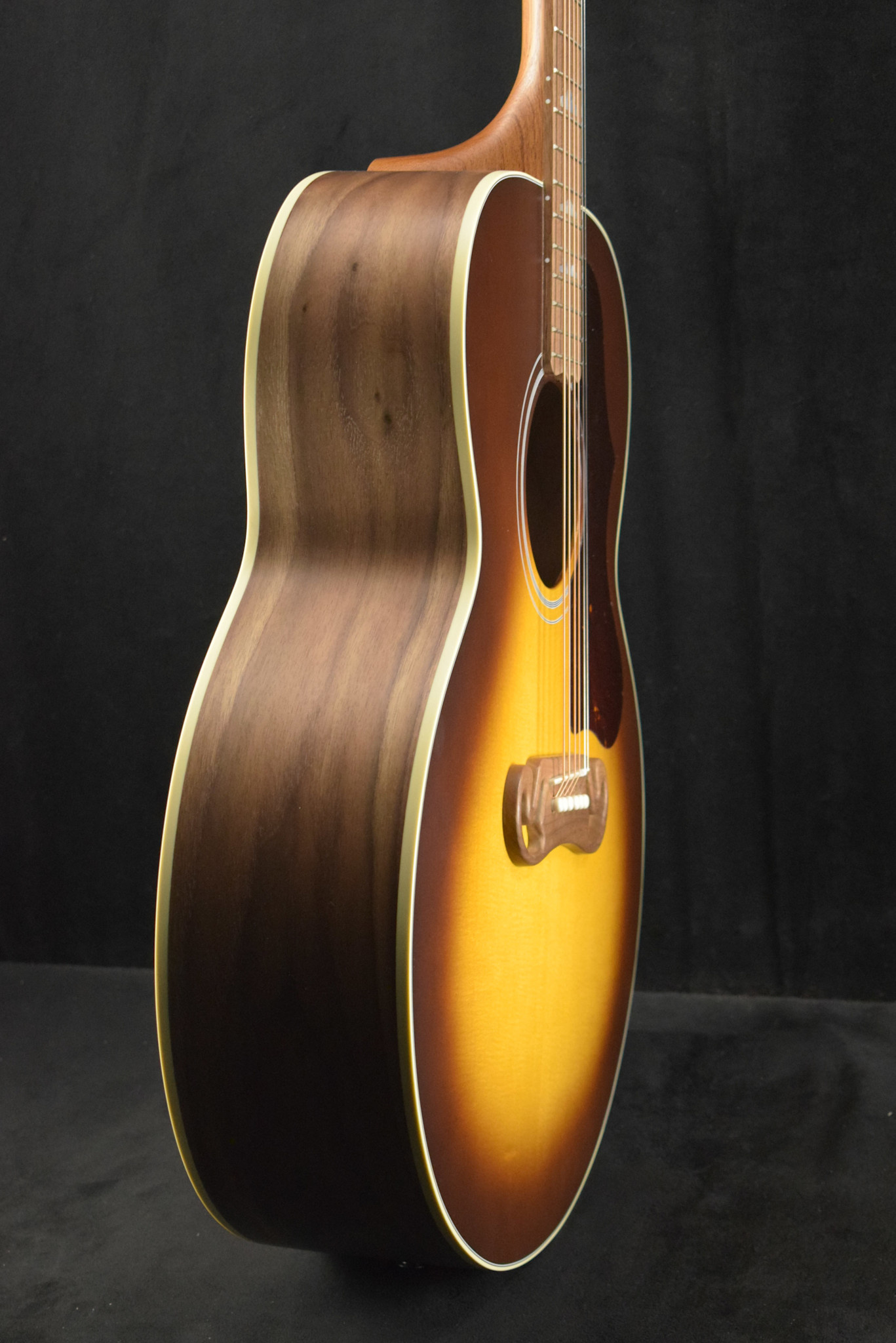 Gibson Gibson SJ-200 Studio Walnut Satin Walnut Burst