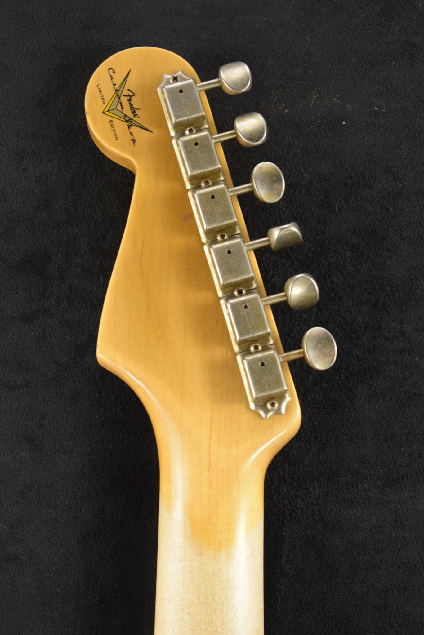 Fender Fender Limited Edition '63 Stratocaster Journeyman Relic Aged Candy Apple Red 3A Rosewood Fingerboard