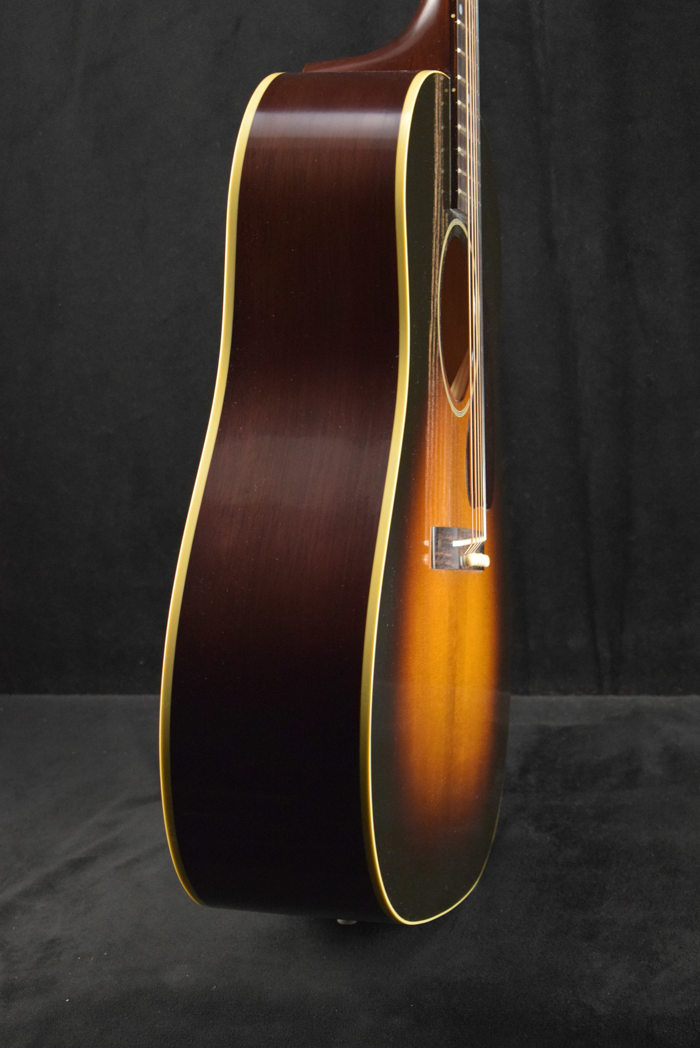 Gibson Gibson Custom Shop 1942 Banner J-45 Vintage Sunburst