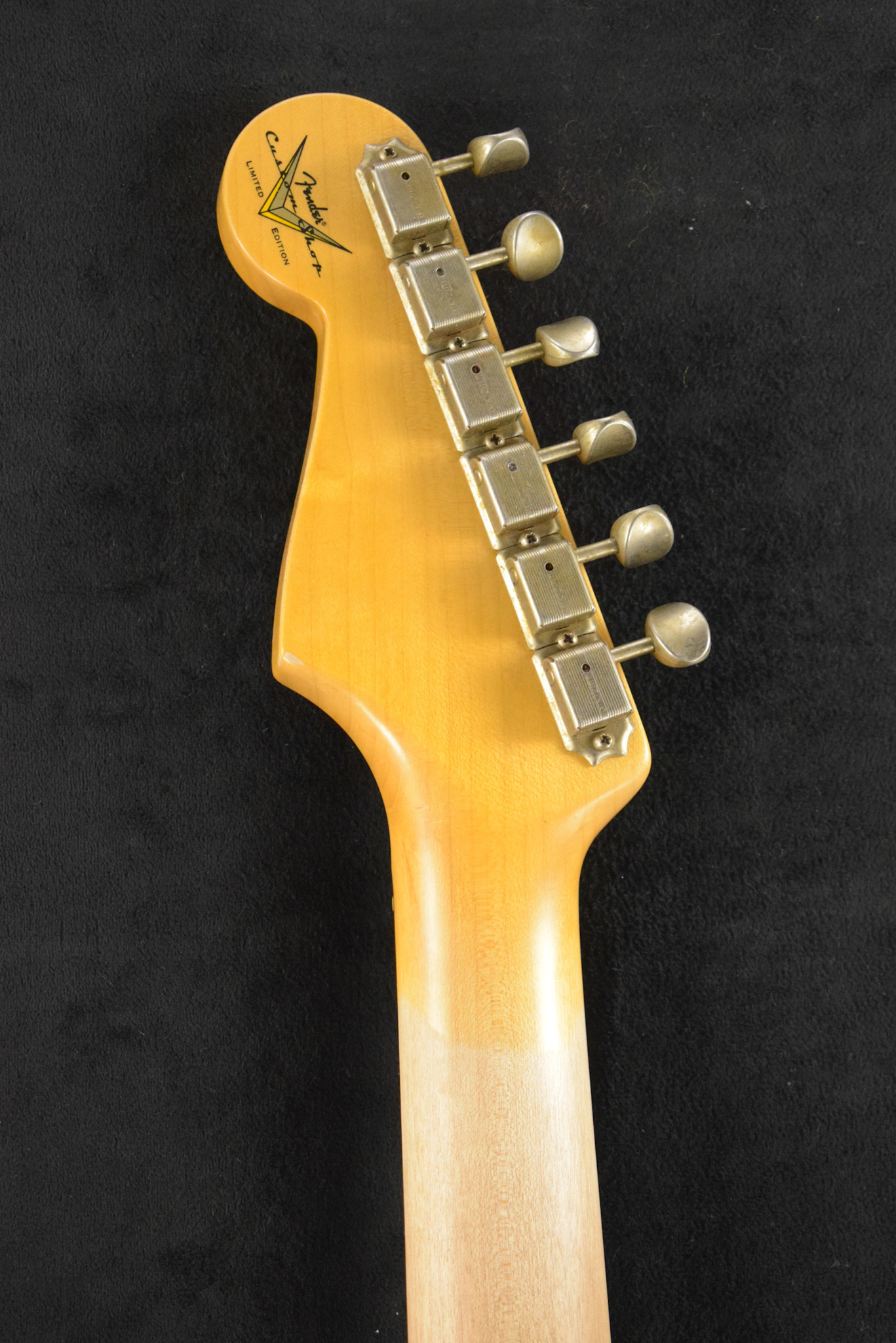 Fender Fender Limited Edition Fat '64 Stratocaster Journeyman Relic Aged Daphne Blue 3A Rosewood Fingerboard