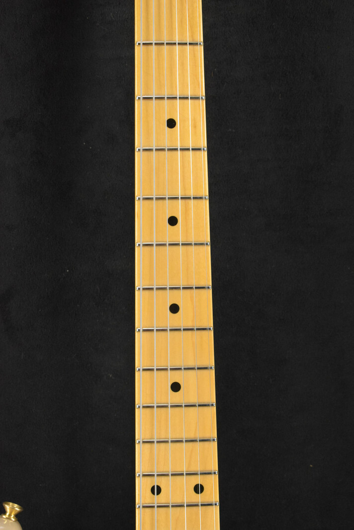 Fender Fender 1955 Stratocaster DLX Closet Classic with Gold Hardware - Faded Aged Dirty White Blonde