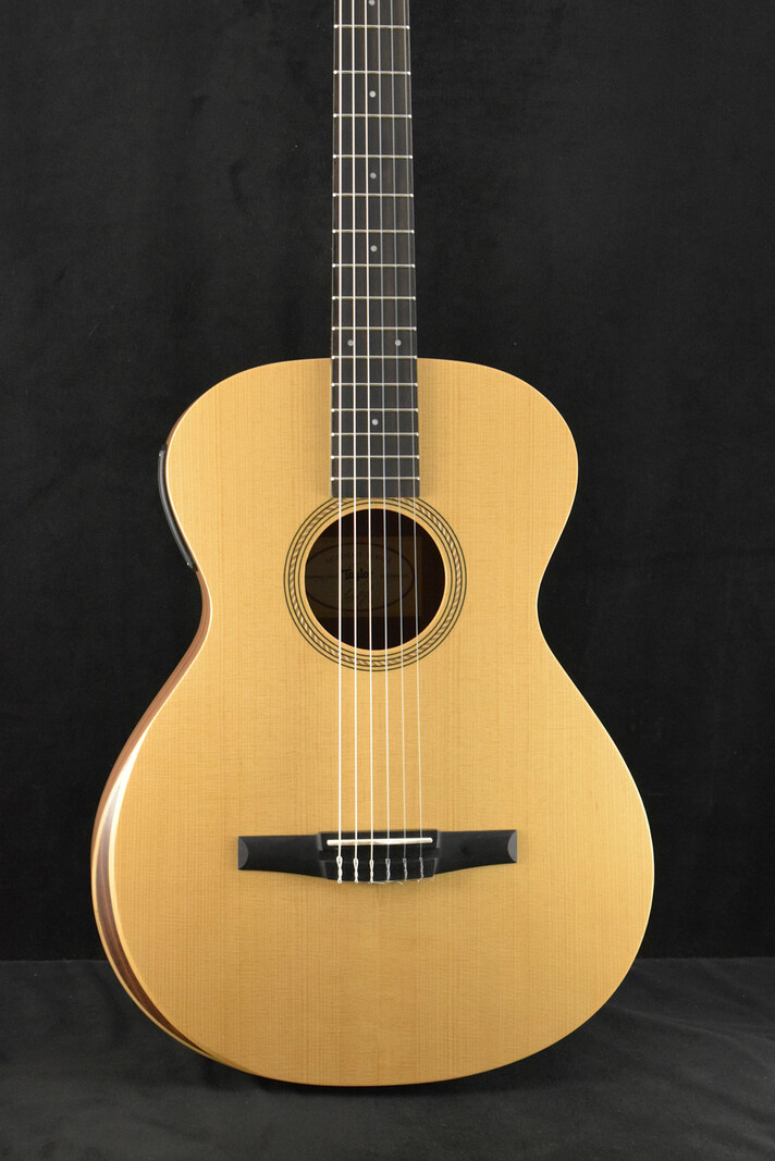 Taylor Taylor Academy 12e-N Nylon-String Acoustic-Electric Natural