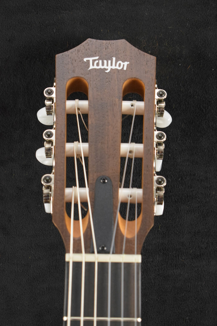 Taylor Taylor Academy 12e-N Nylon-String Acoustic-Electric Natural