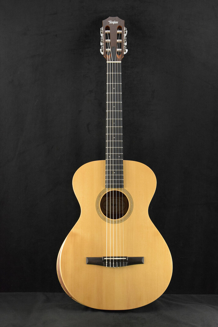 Taylor Taylor Academy 12-N Nylon-String Natural