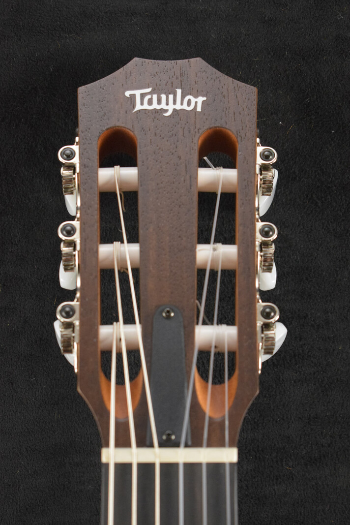Taylor Taylor Academy 12-N Nylon-String Natural