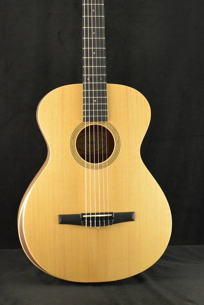 Taylor Taylor Academy 12-N Nylon-String Natural