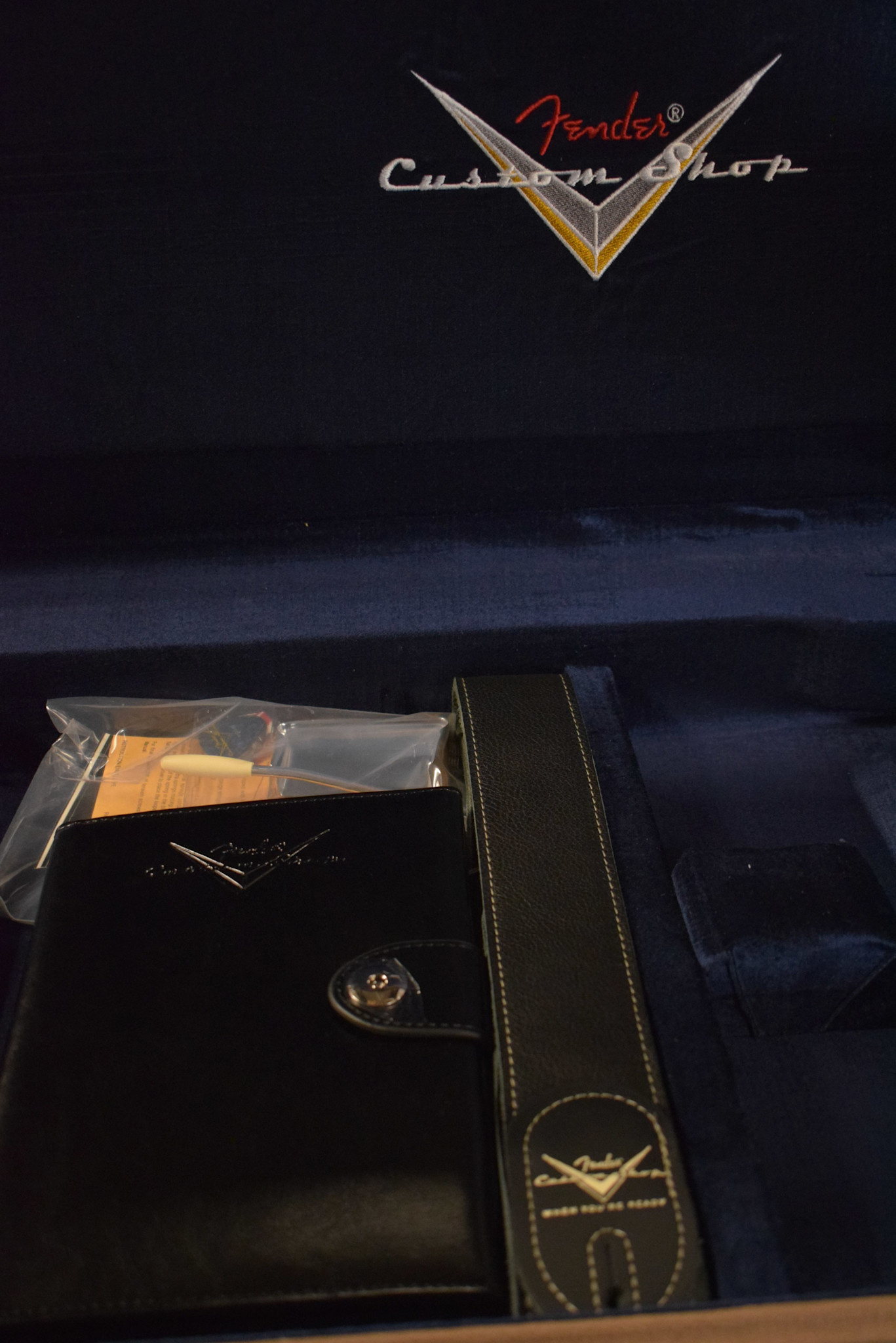 Fender Fender Limited Edition '62 Poblano Strat Journeyman Relic w/Closet Classic Hardware Super Faded Aged Fiesta Red