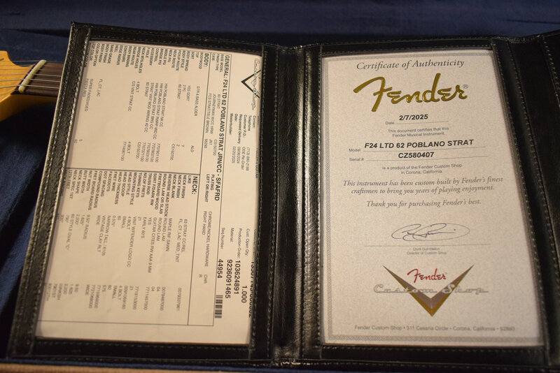 Fender Fender Limited Edition '62 Poblano Strat Journeyman Relic w/Closet Classic Hardware Super Faded Aged Fiesta Red