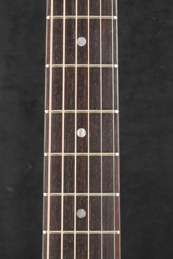 Eastman Eastman E6-LGSS-TC-SB Small Body Slope Shoulder Thermo-Cure Truetone Sunburst