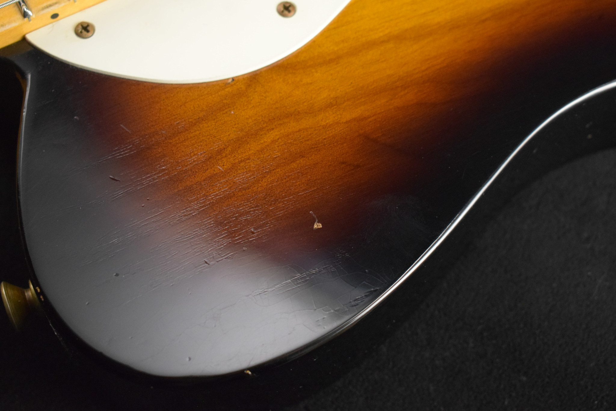 Fender Fender Custom Shop 50's Tele Thinline Journeyman Relic 2 Tone Sunburst (NAMM 2025 Ltd Ed)