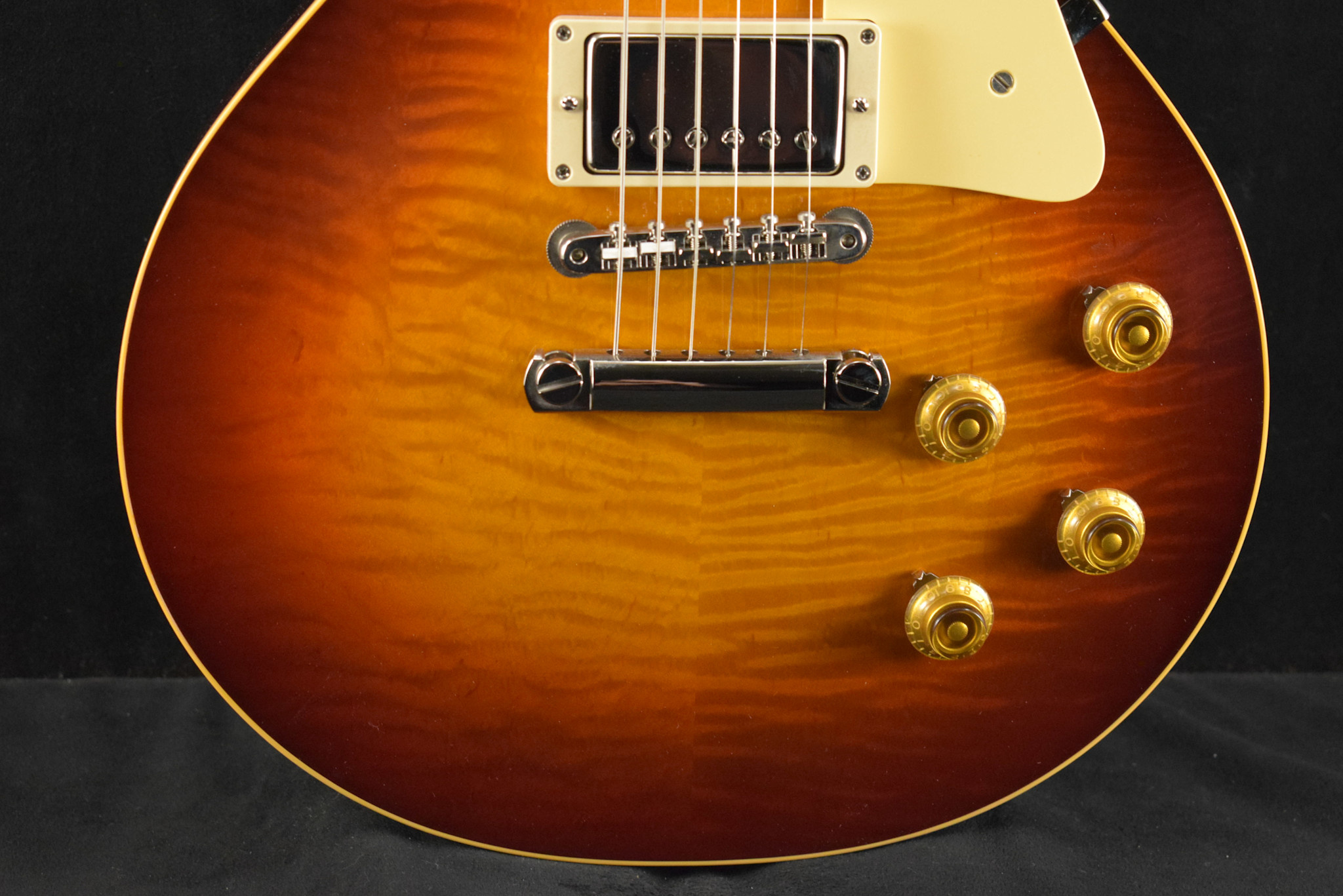 Gibson Gibson Custom Dealer Select 1959 Les Paul Standard - "The Beauty of the 'Burst" Page 102