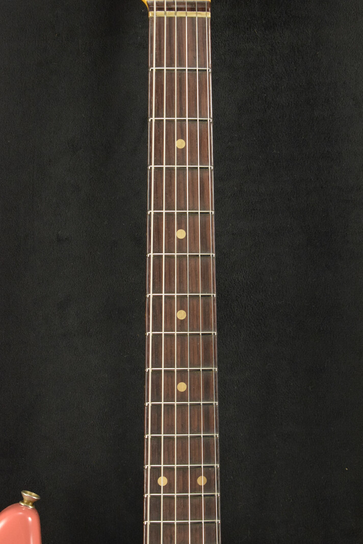 Fender Fender Limited Edition '60 Stratocaster Relic - Faded Aged Tahitian Coral 3A Rosewood Fingerboard