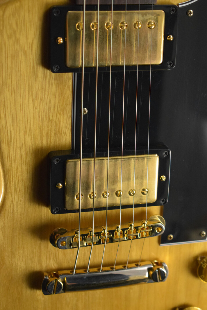 Gibson Gibson Custom Shop 1958 Korina Explorer Reissue Black Pickguard Natural
