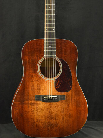Eastman Eastman E1D-CLA Solid Sitka Spruce/Sapele Dreadnought Classic Truetone Satin