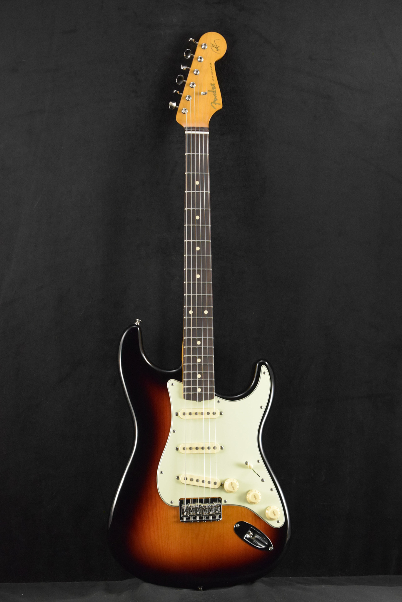 Fender Fender Robert Cray Stratocaster 3-Color Sunburst Rosewood Fingerboard