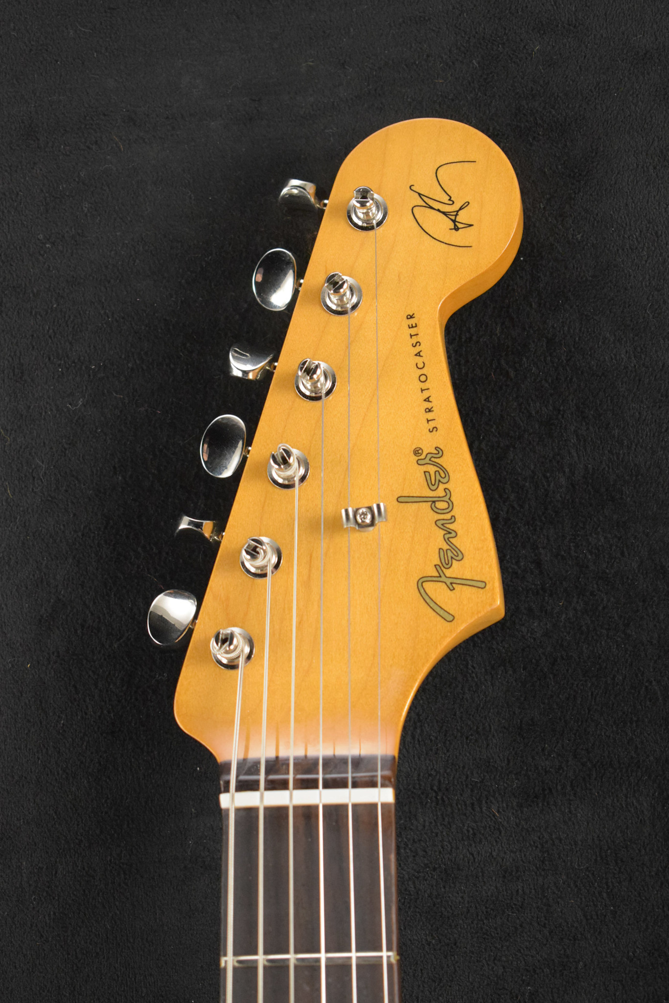 Fender Fender Robert Cray Stratocaster 3-Color Sunburst Rosewood Fingerboard