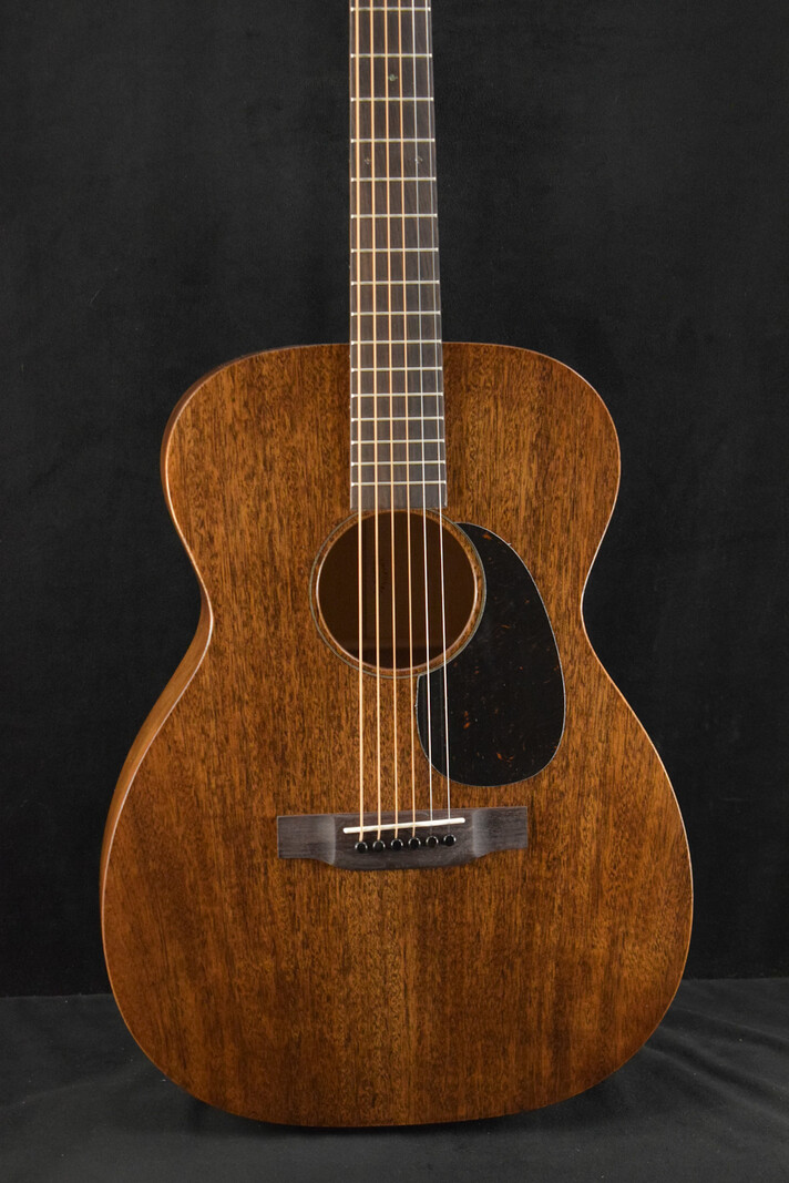 Martin Martin 00-15M Mahogany Satin