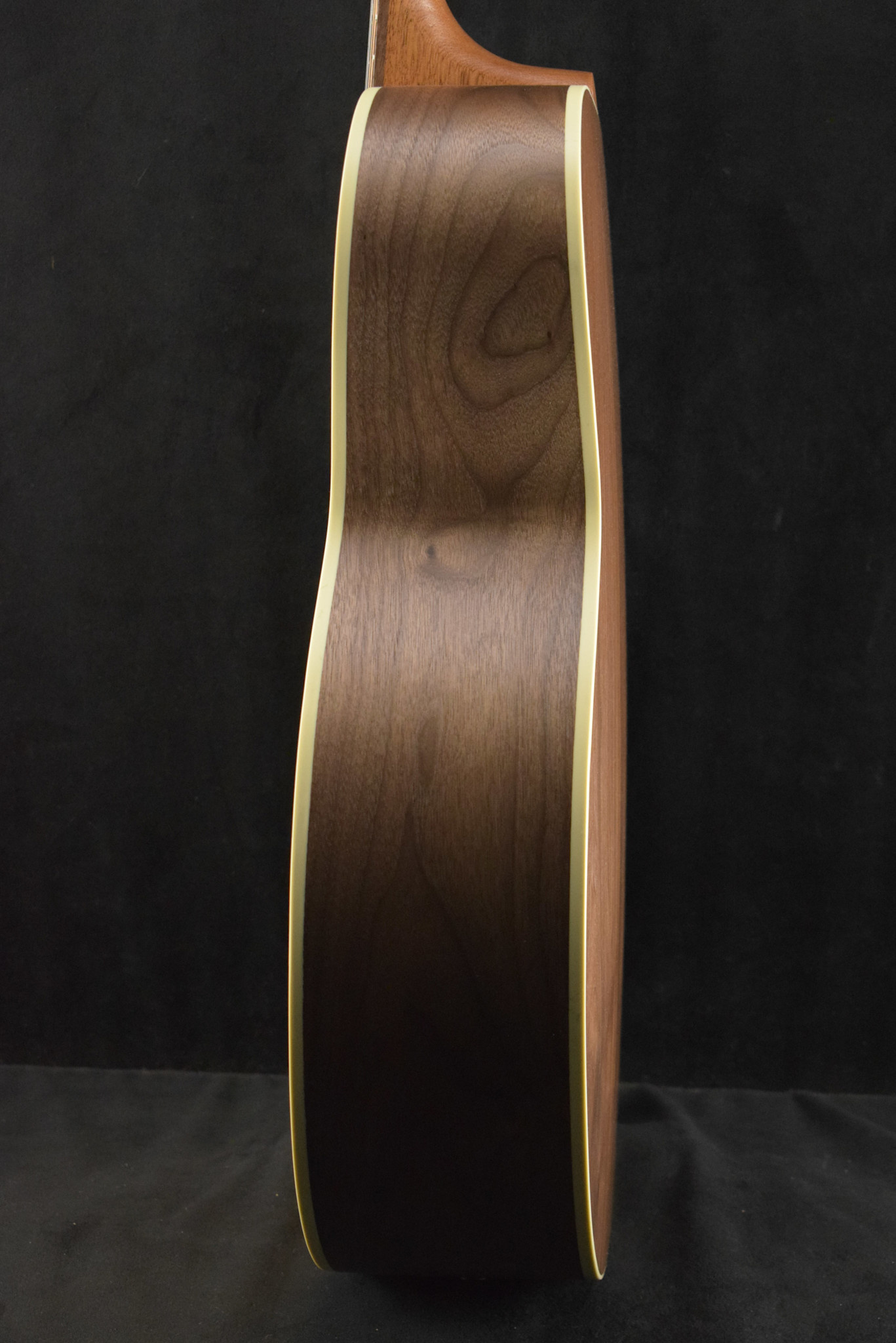 Gibson Gibson SJ-200 Studio Walnut Satin Natural