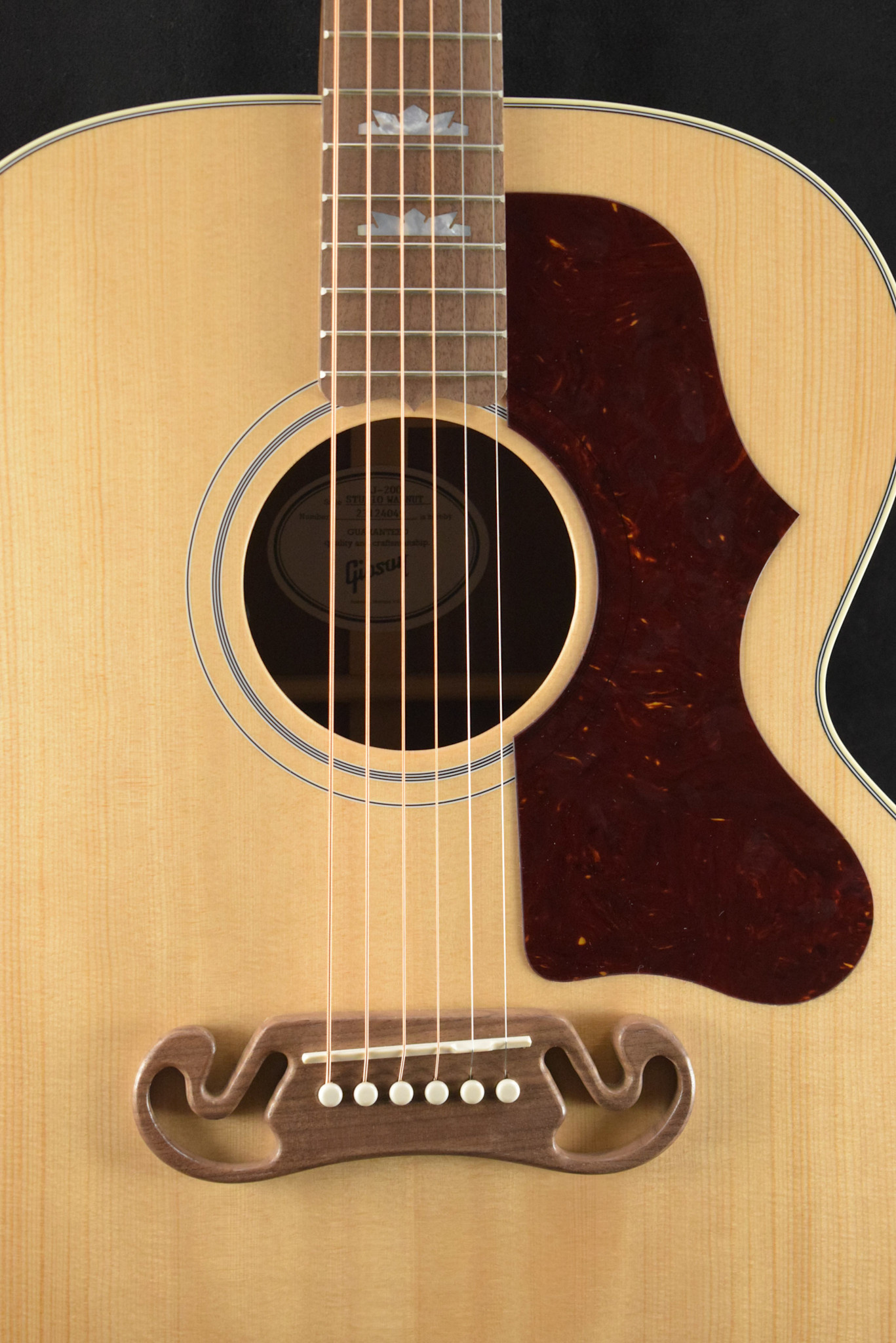 Gibson Gibson SJ-200 Studio Walnut Satin Natural