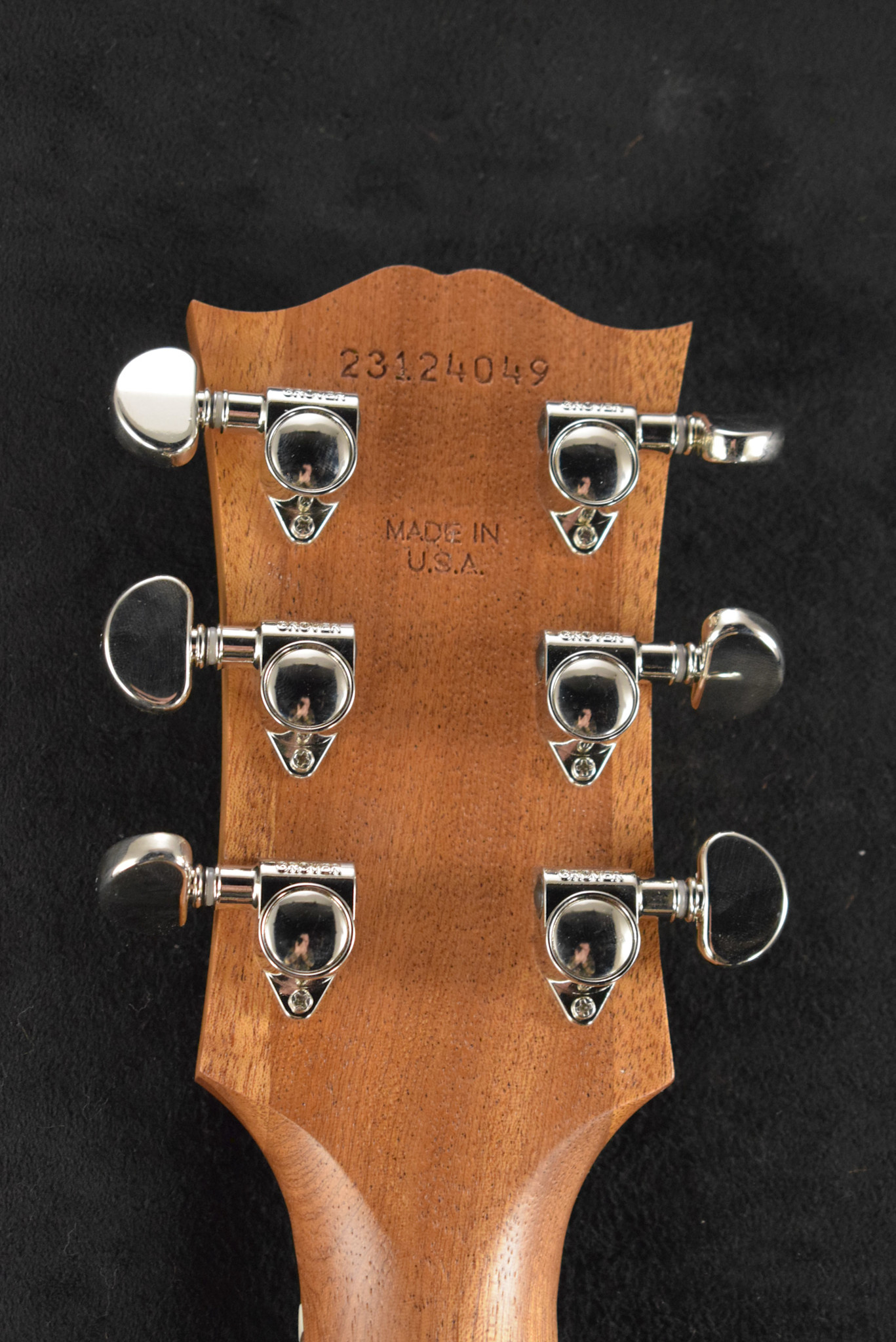 Gibson Gibson SJ-200 Studio Walnut Satin Natural