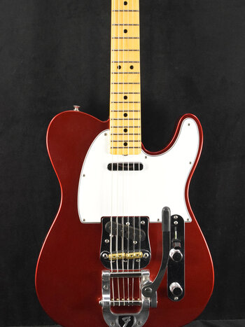 Fender Fender 1967 Telecaster Bigsby DLX Closet Classic Candy Apple Red Maple Fingerboard