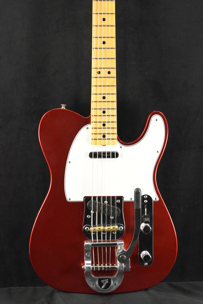 Fender Fender 1967 Telecaster Bigsby DLX Closet Classic Candy Apple Red Maple Fingerboard